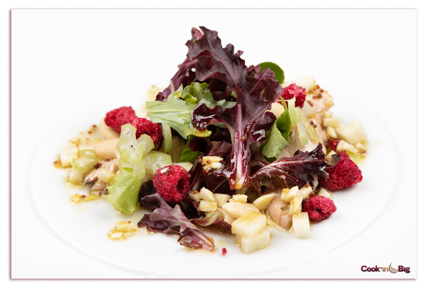 Ensalada de Perdiz Escabechada Con Ajo Blanco