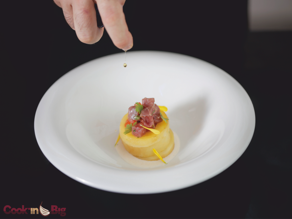 Paso 7 Receta Tartar de Atún, Ajo y Patata Confitada