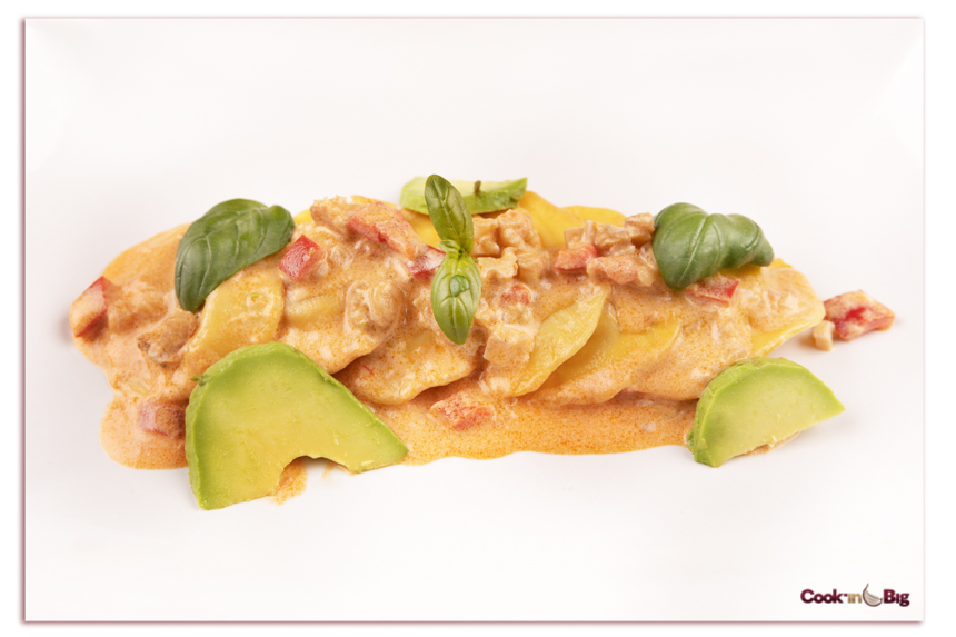 Ravioli con Crema de Ajo Castaño y Aguacate