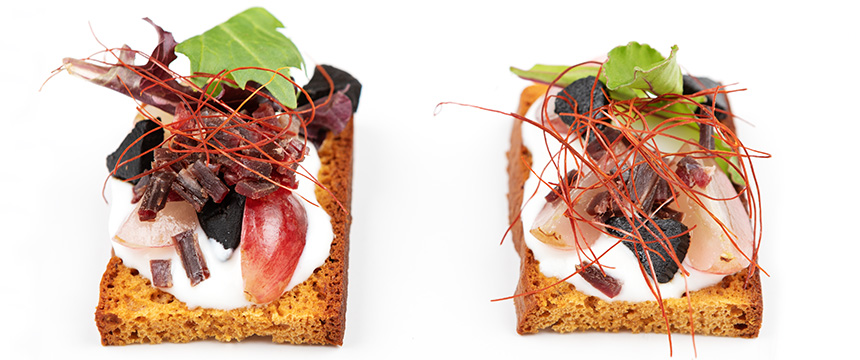 Tosta de Pan de Miel con Ajo Negro